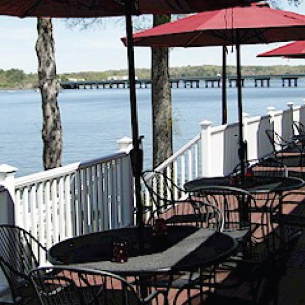Clubhouse Porch 03
